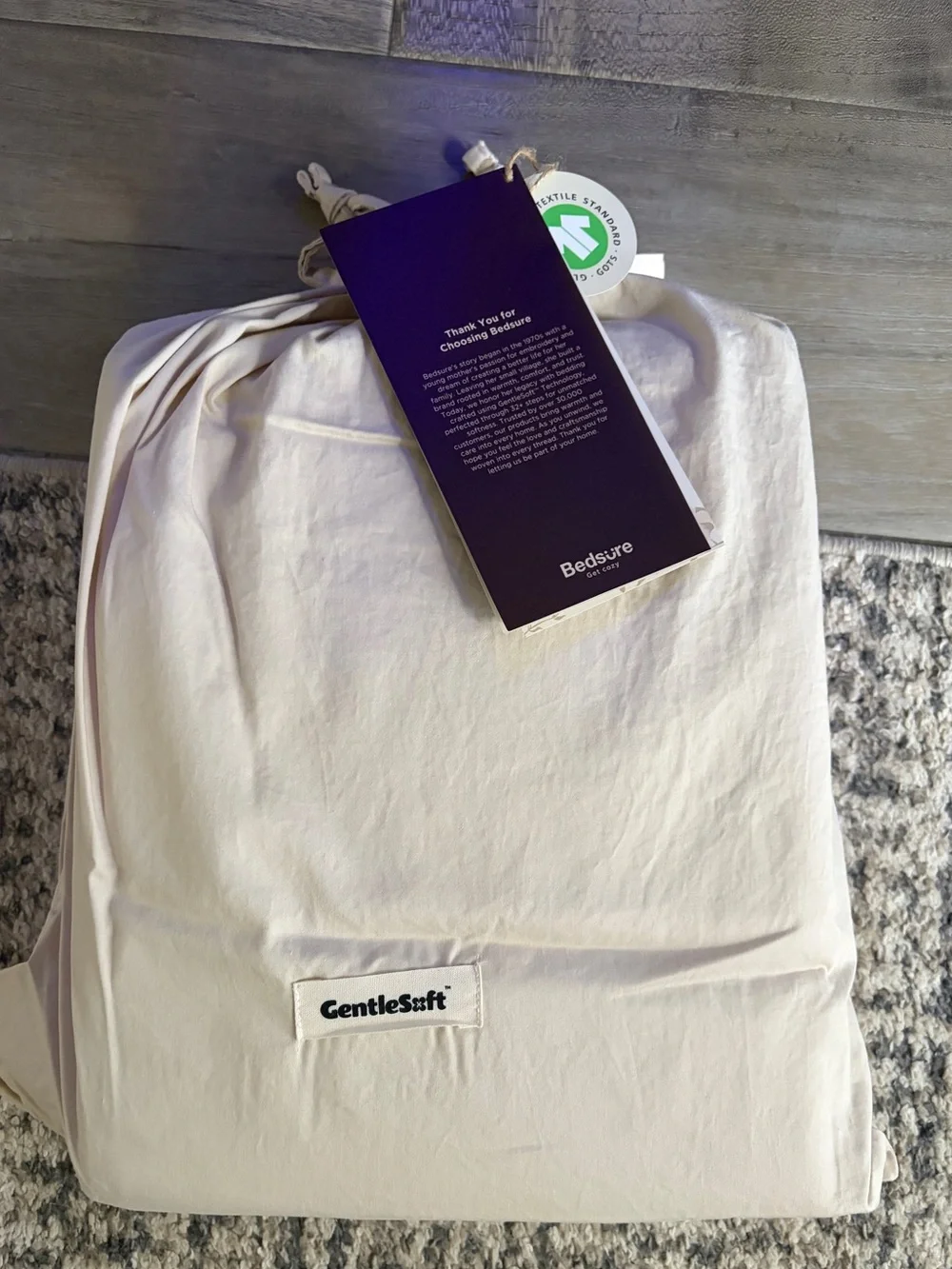 Elegant Cream Duvet Set with Interior Ties and Hidden Zipper - Brand new